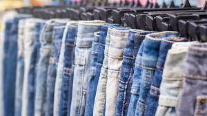 Fashion e-commerce with e-Log Service